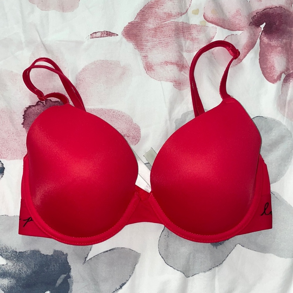 Where everywhere T-shirt lightly lined bra from pink